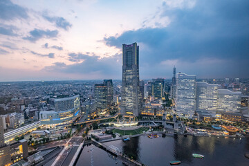 日本の神奈川県横浜市みなとみらいの夜景