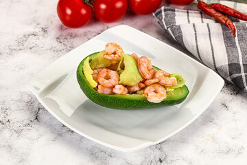 Dietary avocado cut with prawn