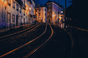 Alfama nocą