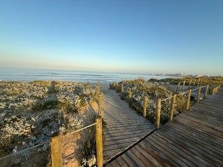 Obraz premium Sunset over Atlantic Ocean in Porto