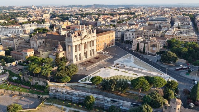 Piazza San Giovanni in Laterano, Roma, Italia.
Vista aerea della piazza ristrutturata per il Giubileo 2025. 