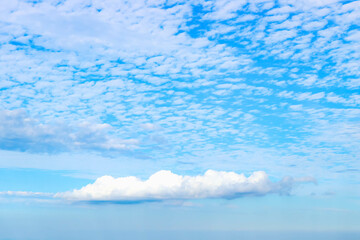 孫悟空が乗っているきんと雲のような雲