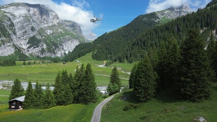 Hochtal Bargis - Ein Hubschrauber