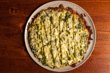 Spinach, feta and pesto flat bread