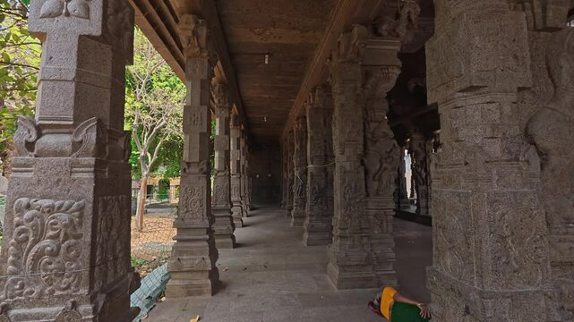 Thirukalukundram is known for the Vedagiriswarar temple complex, popularly known as Kazhugu koil (Eagle temple). This temple consists of two structures, one at foot-hill and the other at top-hill.	