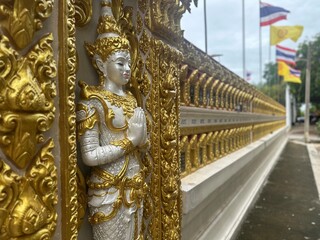 golden buddha statue in thailand