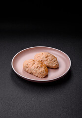 Steamed fish or chicken cutlets or meatballs with salt and spices. Fish cutlets