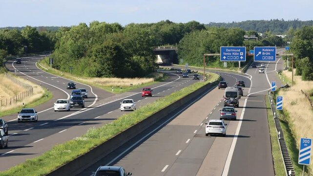 Autobahn A1 am Autobahnkreuz Bliesheim, Nordrhein-Westfalen, Erftstadt