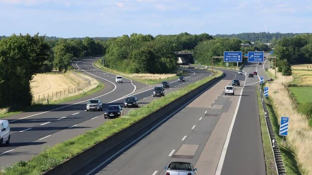 Autobahn A1 am Autobahnkreuz Bliesheim, Nordrhein-Westfalen, Erftstadt