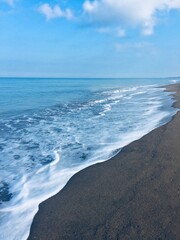 Obraz premium waves on the beach