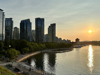 Fototapeta premium Vancouver Waterfront at Sunset