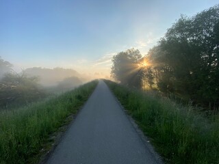 Nowy Sącz EuroVelo wschód słońca.