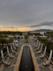 Obraz premium sunset at the garden