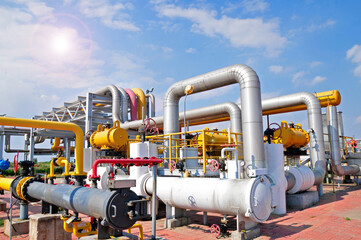 The pipe and valve oil fields