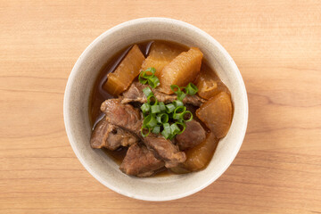 豚ほほ肉　煮込み