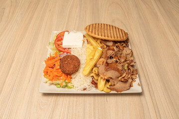 the most recognized form in Europe, the döner kebab (