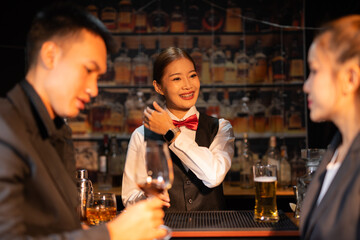  Couples celebrate birthday parties and holidays, happy life at night at nightclub