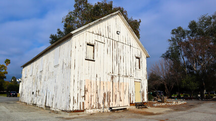 Old Wooden House Exterior - A Rustic American Legacy Preserved in Time