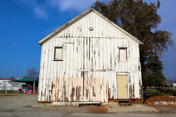 Old Wooden House Exterior - A Rustic American Legacy Preserved in Time