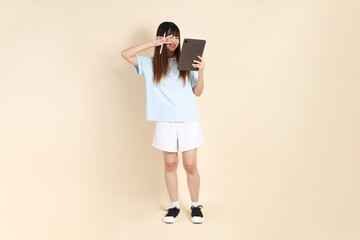 Fototapeta premium 20s Asian Woman in casual clothes