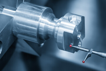 The modular touch probe checking the aluminum shaft parts on CNC lathe machine.