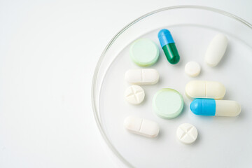 vitamin supplements capsules pill, softgel, fish oil, omega 3, vitamin E