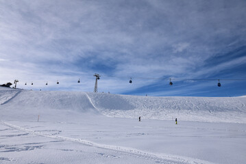 Skier au coeur de l'hiver dans l'Oberland bernois.  Suisse