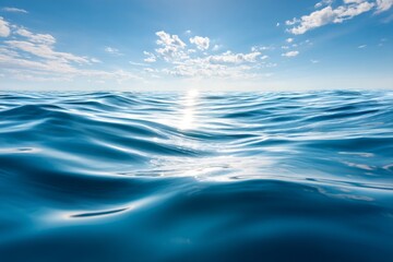 Obraz premium Blue Ocean Waves Under Bright Sunny Sky