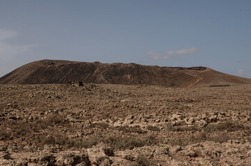 Sendero al Calderón Hondo con vistas a Montaña Colorada, La Oliva, Fuerteventura
