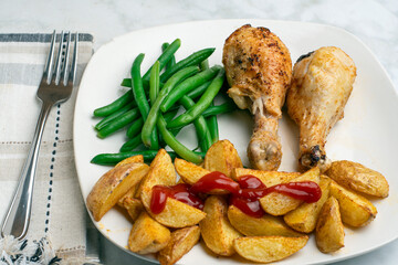 chicken drumsticks  with green beans