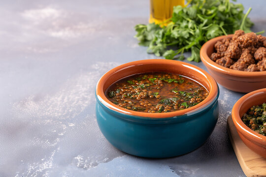 Halim Rich porridge made of wheat, lentils and meat.