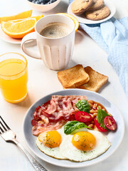 Breakfast with eggs