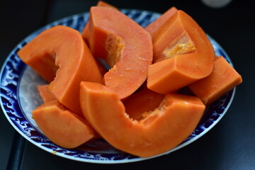 Ripe papaya, sliced, papaya slice fruits
