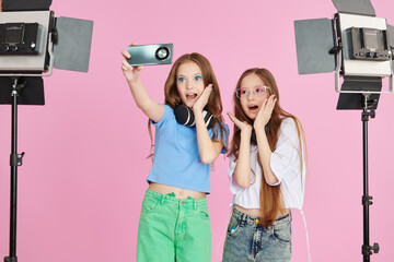 emotional selfie girls