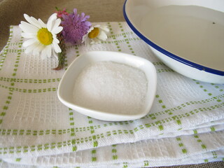 Epsom salt bath additive for a tub bath or footbath