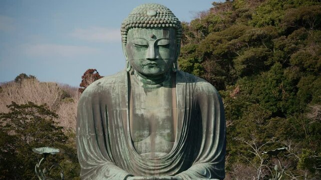 Kamakura , Japan - Feb,14 2025: Tourists Enjoying Heritage Grounds Around Kamakura Daibutsu