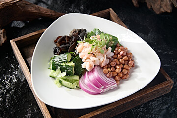 Six kinds of exquisite Chinese cold dishes with sauce