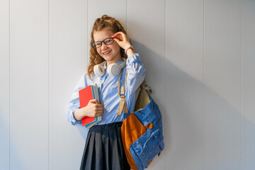 girl is ready to back to school