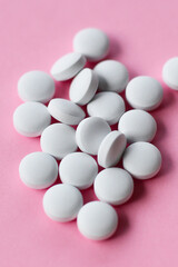 White round anti-inflammatory tablets
