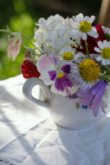 wedding table setting with flowers
