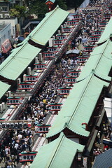 三社祭の仲見世通り