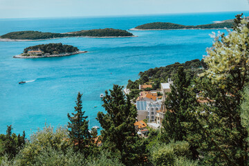 HVAR