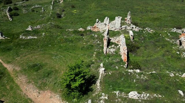 Exploring the ruins of medieval crimean village: a multi-angle view