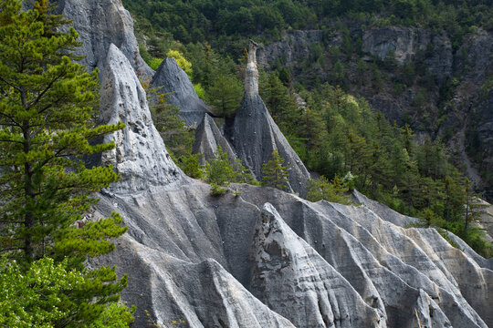 salle de bal des demoiselles coiff&eacute;es, sit g&eacute;ologique fran&ccedil;ais
