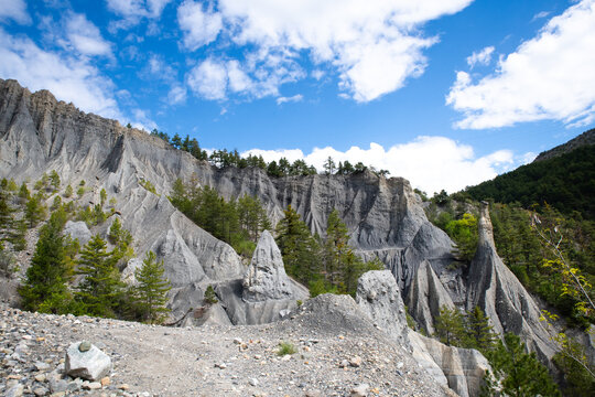 le site remarquable des demoiselles coiff&eacute;es dans les hautes alpes