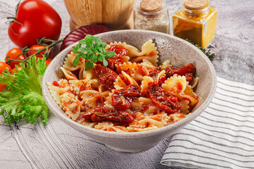Pasta Farfalle with dry tomato