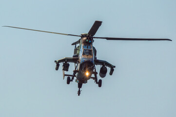 Helicóptero de combate