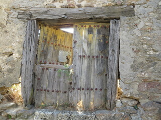 beautiful old wooden door, time-tested village, old boards