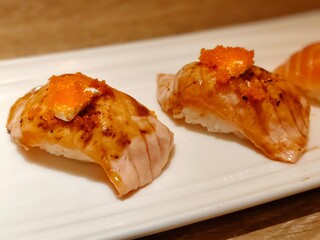 Burnt salmon sushi