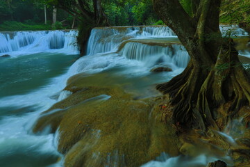 Namtok Chet Sao Noi or Chet Sao Noi waterfall,
the famous tourist attraction of Saraburi is a 7-tiered waterfall that is clean and shady with various large and small trees. THAILAND